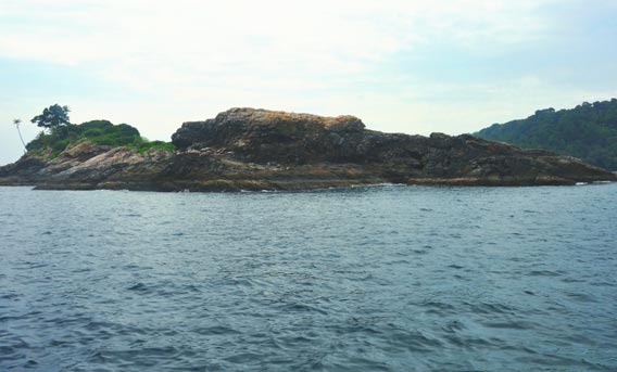 Ibol Kechil dive site